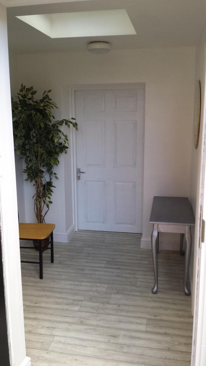 The Cabin Saracens Head Chapel Saint Leonards Exterior foto