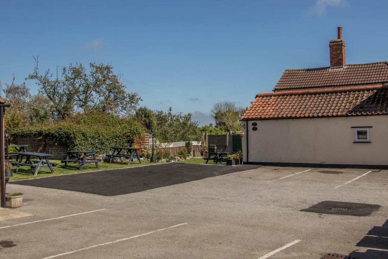 The Cabin Saracens Head Chapel Saint Leonards Exterior foto